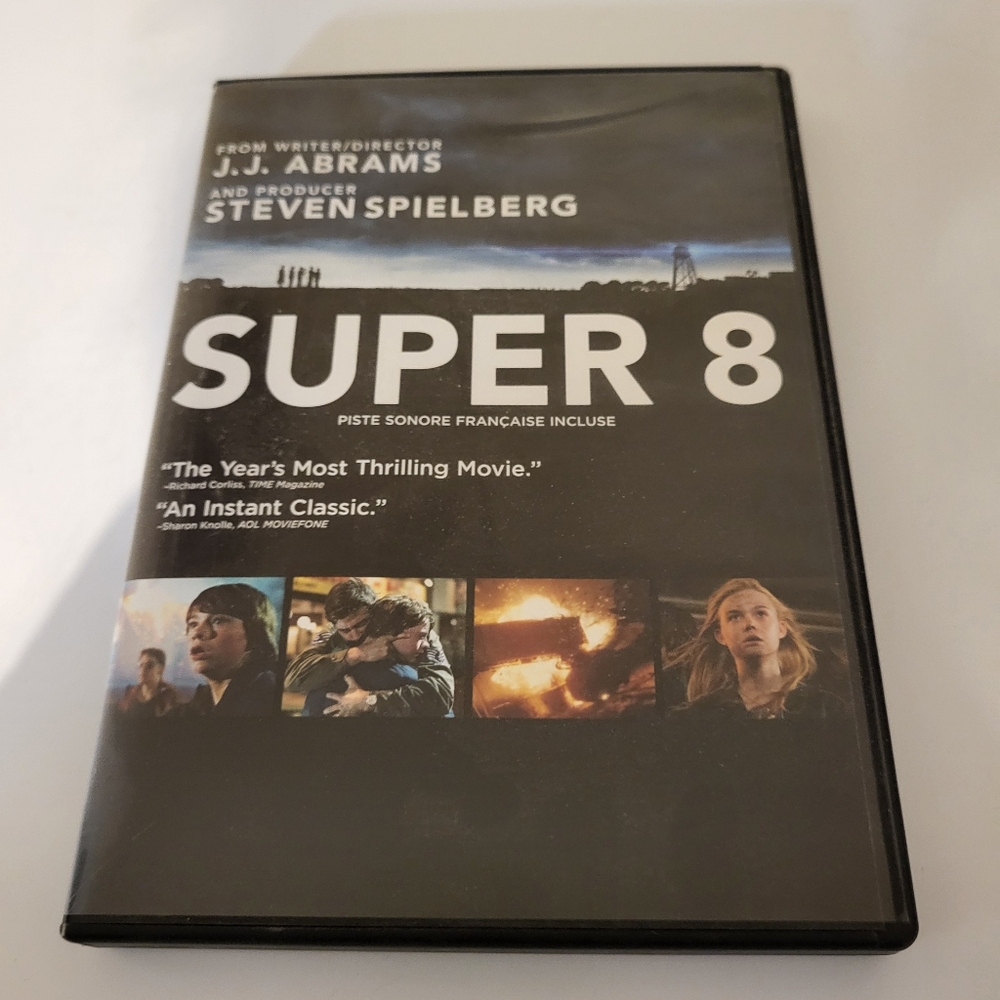 Super 8 on DVD